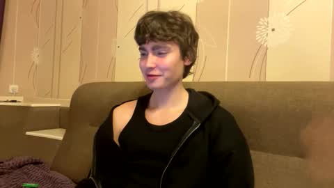 Snapshot of faustfrost chatting on 10-09-25, 04:21 Faust online show from 10-09-25, 04:21