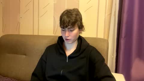 Snapshot of faustfrost chatting on 11-03-25, 01:45 Faust online show from 11-03-25, 01:45