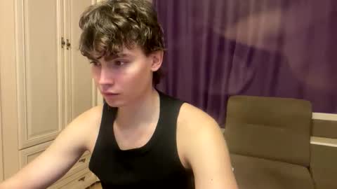 Snapshot of faustfrost chatting on 11-16-25, 01:06 Faust online show from 11-16-25, 01:06