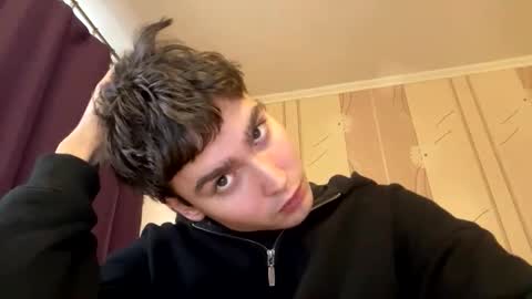 Snapshot of faustfrost chatting on 12-22-25, 10:45 Faust online show from 12-22-25, 10:45