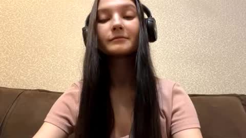 Aurora 18yo online show from 12-01-25, 09:36