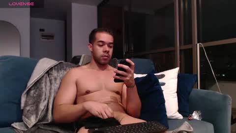 FAUSTO online show from 01-10-25, 04:22