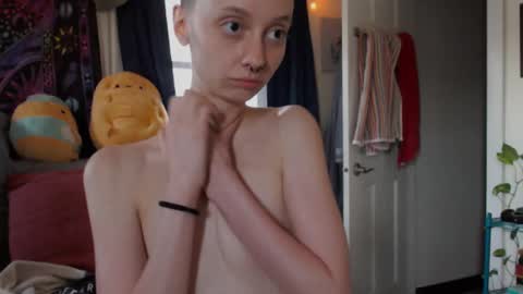 Mossfairy online show from 09-29-25, 11:09