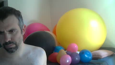 Snapshot of fedeglobos chatting on 01-04-25, 06:09 fedeGLOBOS online show from 01-04-25, 06:09