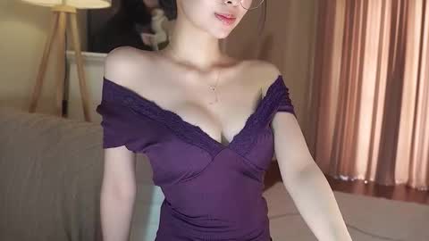 feel_me_00 online show from 11-11-25, 01:16