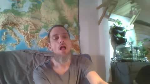 Snapshot of feelfemdom chatting on 09-25-25, 02:54 feelfemdom online show from 09-25-25, 02:54