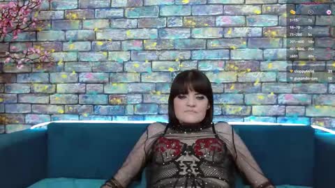 Laura online show from 12-12-24, 11:14