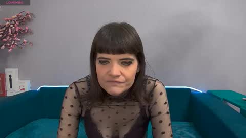 Laura online show from 09-14-25, 01:49