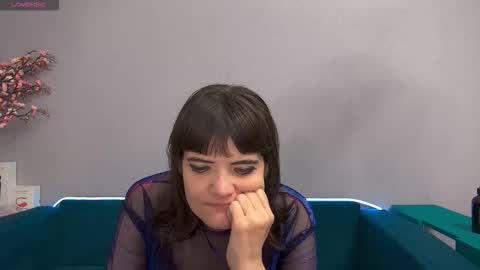 Laura online show from 10-01-25, 08:31