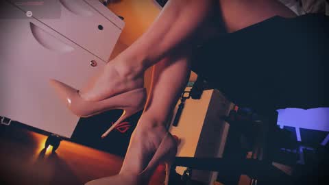 Lisa Dove aka FeetFunDoll online show from 02-14-25, 01:02