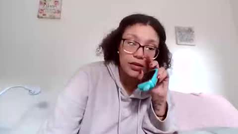 Soley online show from 11-14-25, 04:49