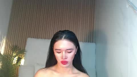Snapshot of feisty_woman chatting on 04-12-26, 05:12 Prianka online show from 04-12-26, 05:12