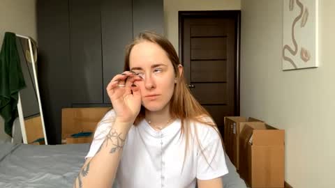 Snapshot of feleciacockrell chatting on 04-28-26, 10:09 Mary online show from 04-28-26, 10:09