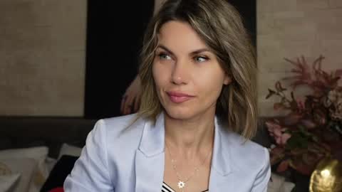 FeliciaKrige online show from 05-04-26, 06:59
