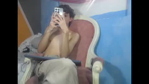 Snapshot of felipe_browns chatting on 12-12-24, 01:39 Felipe Browns online show from 12-12-24, 01:39