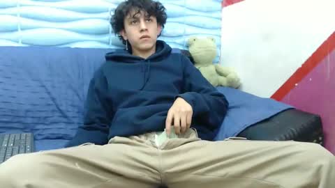 Snapshot of felipe_browns chatting on 01-19-25, 01:12 Felipe Browns online show from 01-19-25, 01:12