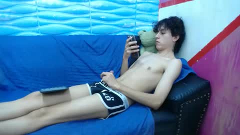 Snapshot of felipe_browns chatting on 01-20-25, 04:23 Felipe Browns online show from 01-20-25, 04:23