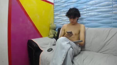 Snapshot of felipe_browns chatting on 01-30-25, 01:42 Felipe Browns online show from 01-30-25, 01:42