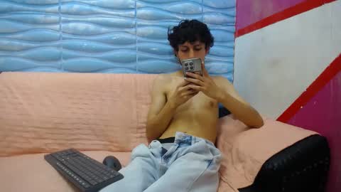 Snapshot of felipe_browns chatting on 02-07-25, 01:22 Felipe Browns online show from 02-07-25, 01:22