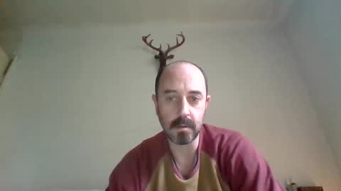 felipesmg2 online show from 06-04-26, 08:26