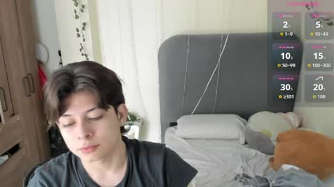 Snapshot of felix_leex chatting on 04-09-26, 08:25 Felix leex online show from 04-09-26, 08:25