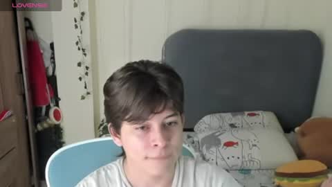 Snapshot of felix_leex chatting on 06-12-26, 07:13 Felix leex online show from 06-12-26, 07:13
