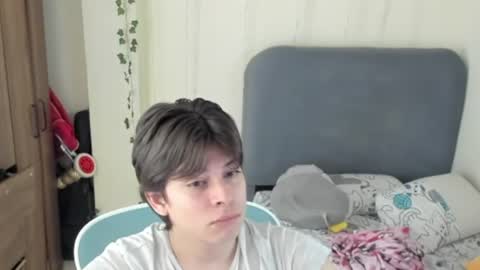 Snapshot of felix_leex chatting on 07-12-26, 12:51 Felix leex online show from 07-12-26, 12:51