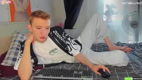 Snapshot of felixcurt69 chatting on 08-01-26, 05:29 felixcurt online show from 08-01-26, 05:29