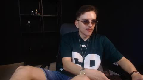 Snapshot of felixstark chatting on 06-08-26, 05:08 FelixStark online show from 06-08-26, 05:08