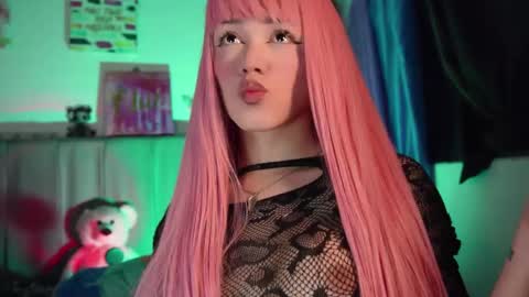 Snapshot of fem_boy6 chatting on 03-04-26, 09:37 fem_boy6 online show from 03-04-26, 09:37