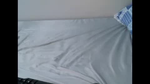 Snapshot of femaqueen chatting on 02-16-25, 05:37 Navil online show from 02-16-25, 05:37