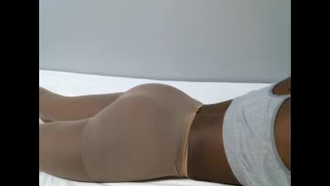 Snapshot of femaqueen chatting on 02-18-25, 07:30 Navil online show from 02-18-25, 07:30