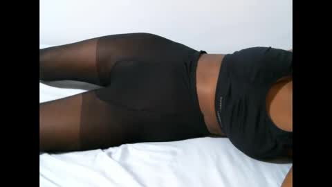 Snapshot of femaqueen chatting on 09-16-25, 07:26 Navil online show from 09-16-25, 07:26