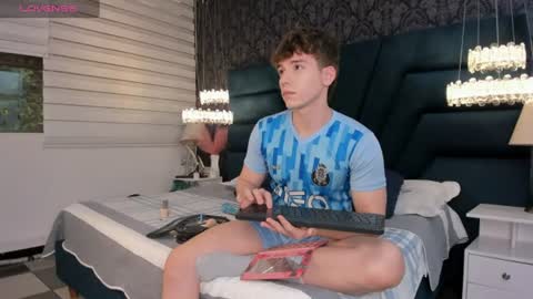 Femboy Max online show from 06-16-26, 11:46