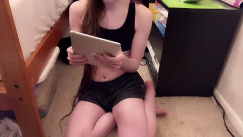 Snapshot of femboytummy chatting on 05-18-26, 03:46 femboytummy online show from 05-18-26, 03:46