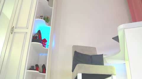 Snapshot of femdomheels chatting on 01-09-25, 02:51 femdomheels online show from 01-09-25, 02:51