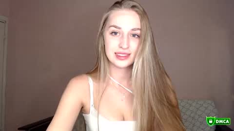 Femke online show from 06-21-26, 08:00
