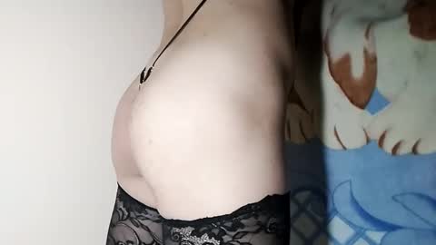 femlind online show from 10-10-25, 05:39