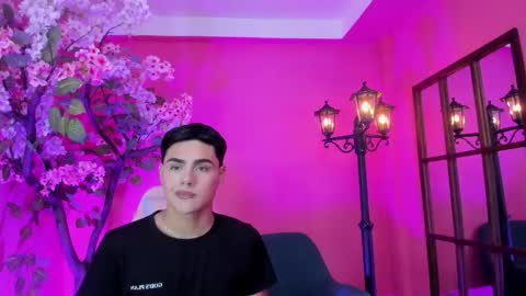 Noa online show from 02-06-26, 12:08