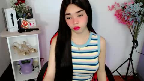 Snapshot of femylove chatting on 05-28-26, 08:33 YOUR BEAUTIFUL ASIANFHEMY online show from 05-28-26, 08:33