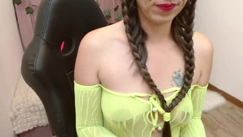 Snapshot of fenix_11_ chatting on 02-05-25, 06:13 Alejandra online show from 02-05-25, 06:13