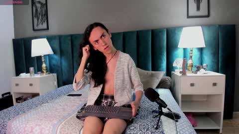 Karol online show from 12-09-24, 01:29