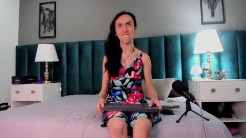 Karol online show from 12-14-24, 11:07