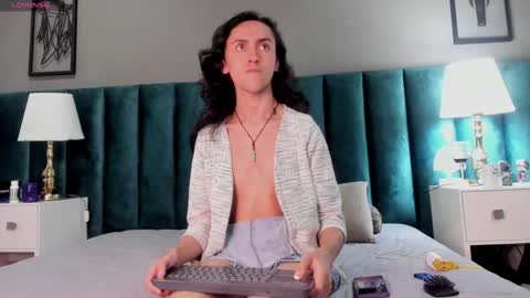 Karol online show from 12-16-24, 03:19