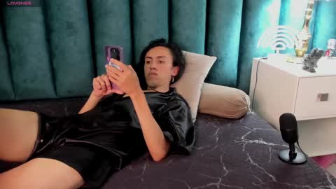 Karol online show from 12-27-24, 11:06