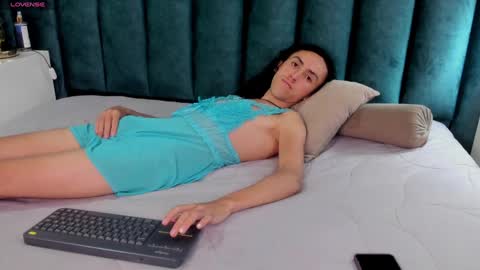 Karol online show from 01-06-25, 12:27