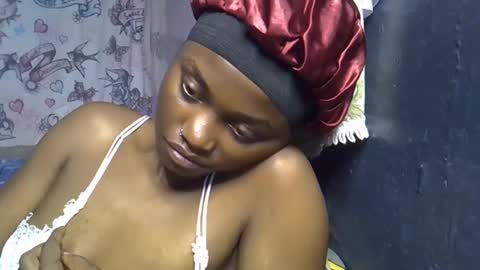 fentyafricana00 online show from 02-02-26, 08:24