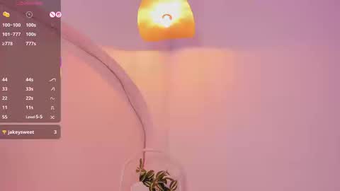 Snapshot of fer_luu chatting on 09-12-25, 08:09 Fernanda Luna online show from 09-12-25, 08:09