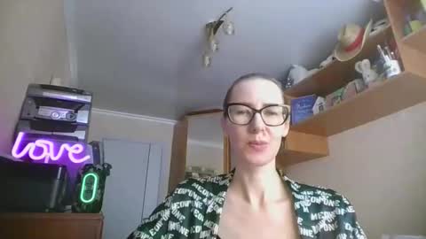 Snapshot of feraliss chatting on 03-13-26, 11:17 feraliss online show from 03-13-26, 11:17