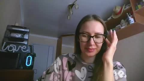 Snapshot of feraliss chatting on 03-18-26, 11:24 feraliss online show from 03-18-26, 11:24